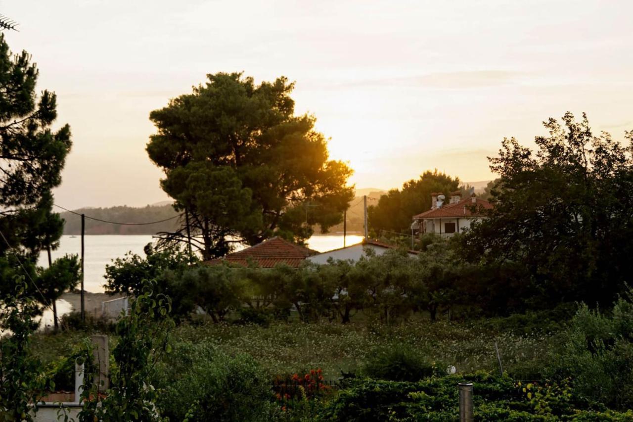 Lemon Beach Front Apartment, Nikiti מראה חיצוני תמונה