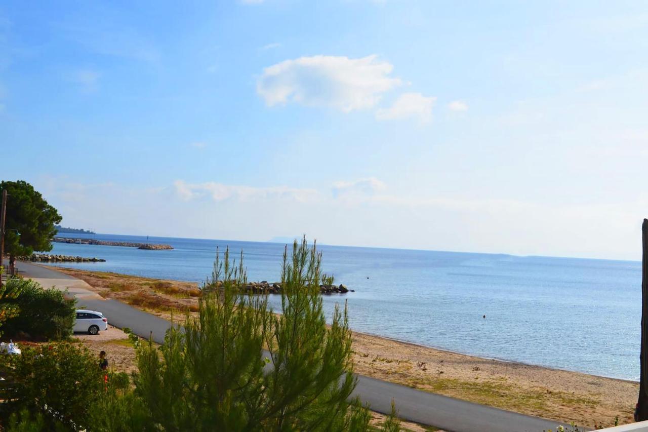 Lemon Beach Front Apartment, Nikiti מראה חיצוני תמונה